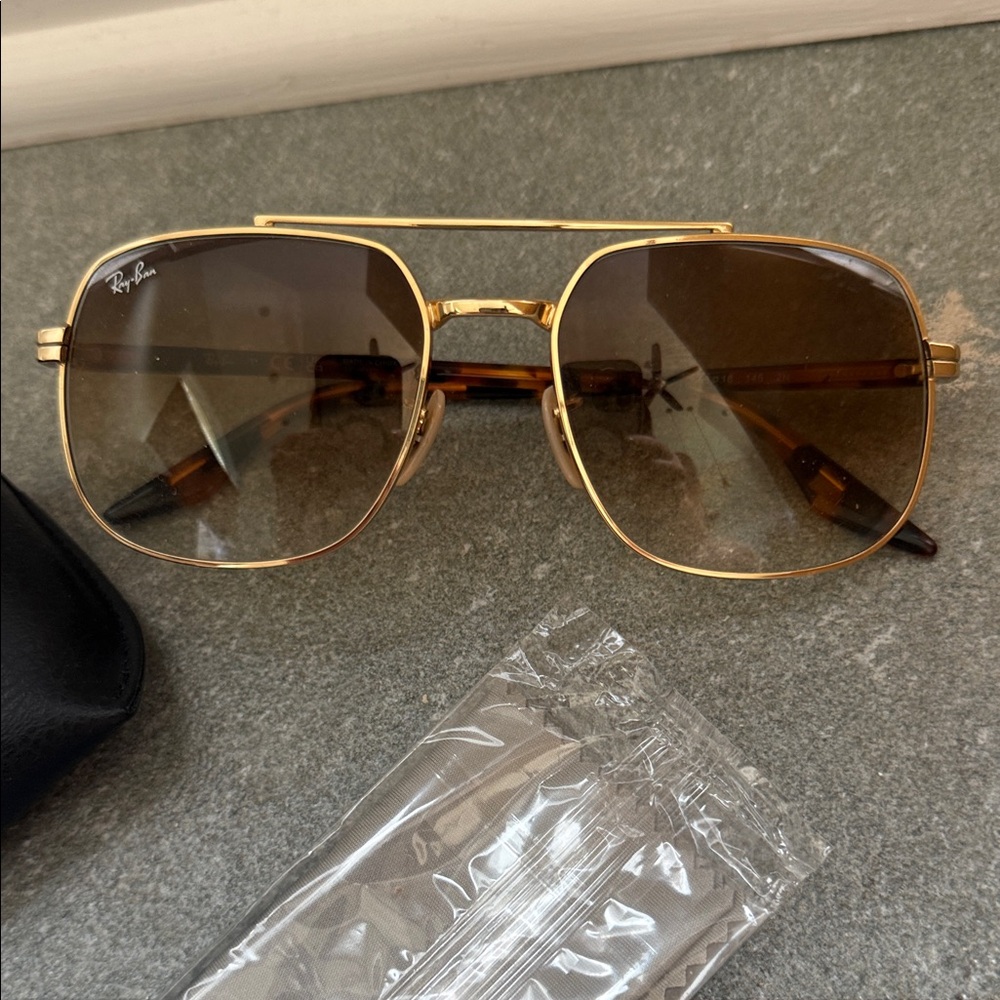Ray-Ban Classic Gold Frame Sunglasses